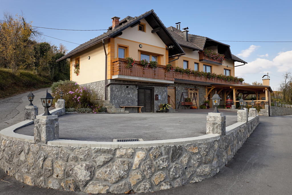 Apartament Tourist Farm Skrbina Otočec Zewnętrze zdjęcie