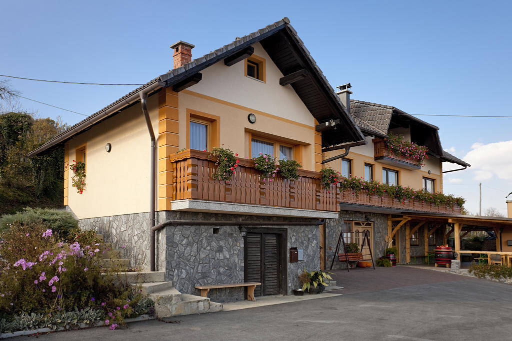 Apartament Tourist Farm Skrbina Otočec Zewnętrze zdjęcie