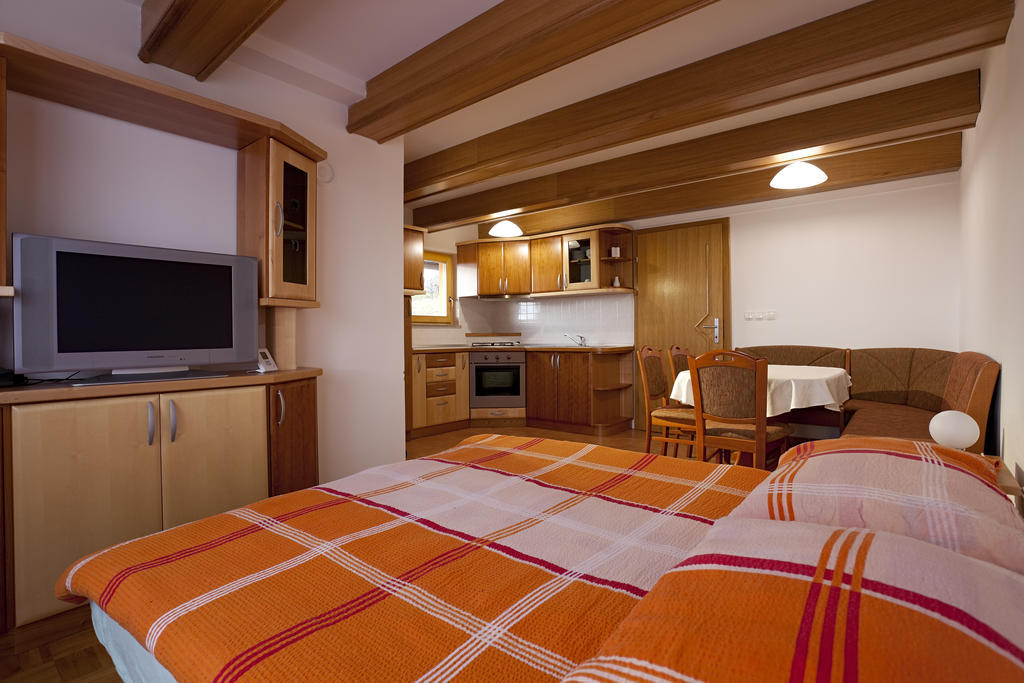 Apartament Tourist Farm Skrbina Otočec Pokój zdjęcie